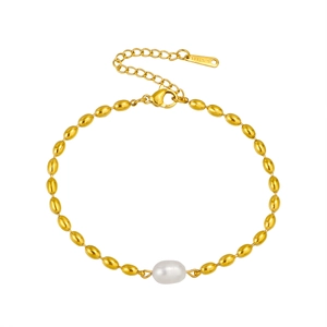 Detailed close-up of natural freshwater pearls and golden stainless steel chain with clasp