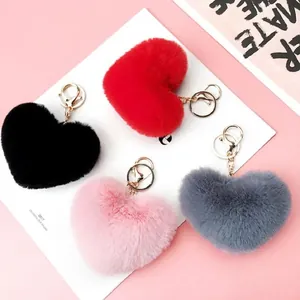 Portachiavi a cuore in finta pelliccia di coniglio nero rosso rosa grigio con anello d'oro