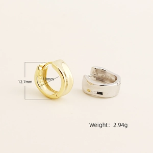 Polished S925 sterling silver hoop earrings in gold and silver finish with size data