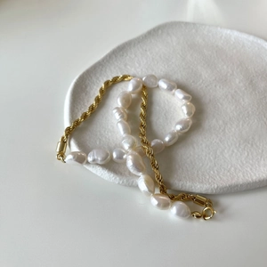 Baroque pearl and gold twisted rope chain necklace made of 925 sterling silver