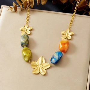 Collier Pendentif Fleur De Camélia Acier Inoxydable Plaqué Or Géométrique Perles En Résine Colorées Bijoux Vintage Pour Femmes
