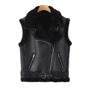 Damen Biker-Weste aus schwarzem Kunstleder mit Lammfellimitat und verstellbarem Gürtel