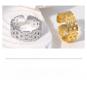 Detail of stainless steel hollow chain ring with dimensions and 3.6g weight info