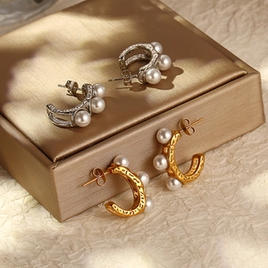 French Vintage Textured C Hoop Earrings Stainless Steel With Inlaid Artificial Pearls 18K Gold Plated Retro Chic Jewelry For Women
