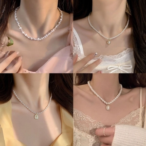 Collier en perles plaqué or avec nœud et pendentifs vintage pour femmes