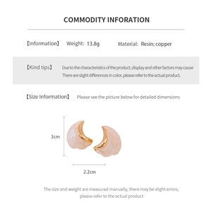 Detailed product specs of gold-plated crescent moon resin earrings with size 3cm x 2.2cm