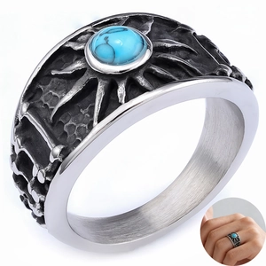 Punk-Ring aus Edelstahl im Vintage-Stil mit Türkisstein und Sonnenstrahl-Gravur