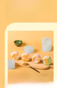 Dettaglio degli stampi in silicone per mooncake con motivi a coniglio per il fai-da-te