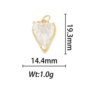 Détail du pendentif cœur plaqué or 18 carats avec zircon, taille 19,3mm x 14,4mm