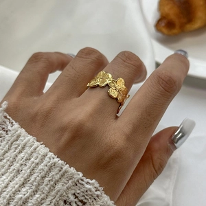 Gerippter Blumenring Vintage Edelstahl Verstellbares Blumenband Für Damen Wasserdichter Retro Minimalistischer Schmuck