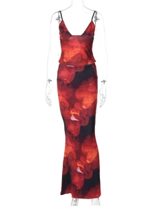 Set floreale a due pezzi con crop top con scollo a V e gonna lunga attillata rosso nero