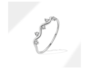 Close-up of S925 sterling silver wave ring featuring five inlaid white zircon stones