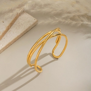 Minimalist multi-layer 18K gold-plated open bangle with elegant criss-cross design