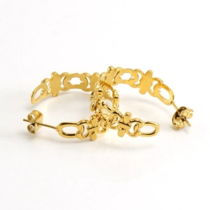 Vintage hollow chain C-shaped gold hoop earrings made of durable stainless steel