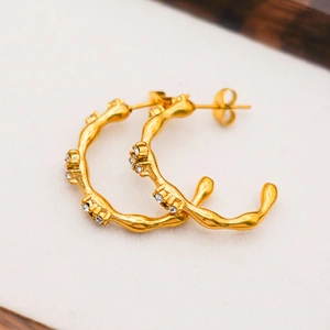 French vintage 18k gold plated stainless steel C-shaped earrings with wave texture and zircons