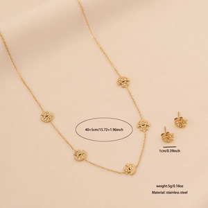 Détail du parure bijoux étoile et lune en acier inoxydable avec mesures de la chaîne