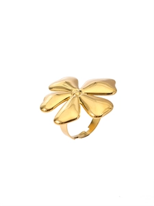 Detailed view of the 18k gold plated flower ring with smooth petals and adjustable band