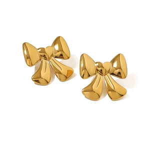 Eleganti orecchini a fiocco placcati in oro 18 carati dal design minimalista