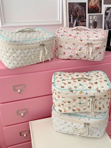 Quilted Cotton Cosmetic Bag Large Capacity Toiletry Organizer With Handle Floral Bear Pattern Travel Makeup Pouch