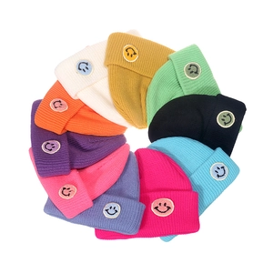 Smile Face Patch Beanie Hat Ribbed Acrylic Knitted Warm Winter Cap Casual Streetwear For Men And Women