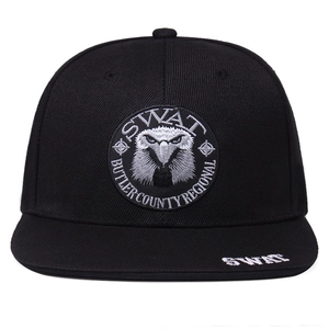 Casquette SWAT noire à visière plate avec broderie aigle et style tactique militaire