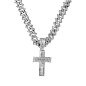 Collier hip hop pour hommes avec chaîne cubaine et pendentif croix serti de strass brillants