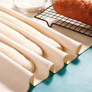 Detailansicht des dicken Gärtuchs aus Baumwolle und Leinen zum Formen von Baguettes