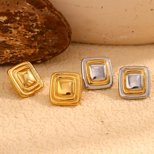 Orecchini a perno quadrati geometrici in acciaio inossidabile placcato oro 18K bicolore