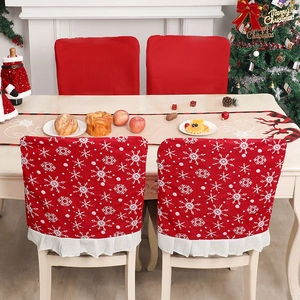 Housses de chaise de Noël rouges à flocons et chemin de table assorti avec motifs de renne