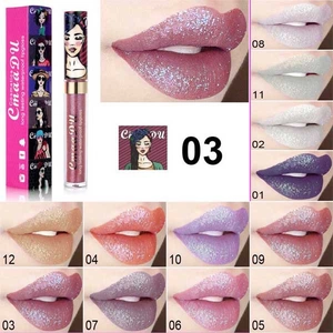 Gedetailleerde swatches van 12 glitter kameleon lipgloss kleuren met waterbestendig effect