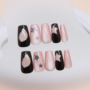 Unghie finte Cat Eye con motivi a stella e gocce d'acqua rosa in stile balletto