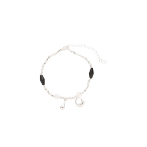 Elegante bracciale in argento con ematite nera e perle bianche da donna raffinato