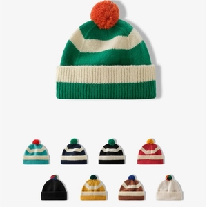 Dames Gestreepte Gebreide Muts Met Pompon Winter Warme Acryl Beanie Voor Outdoor Dagelijks Modeaccessoire