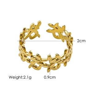 Detailed view of 14K gold-plated adjustable ring showing 2cm inner diameter and 0.9cm width