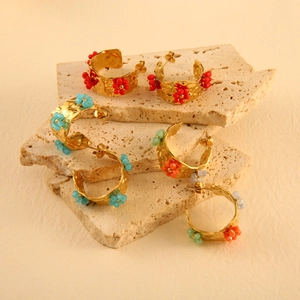 Minimalist 18K gold plated stainless steel hoop earrings with colorful beaded flowers
