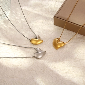 Heart Pendant Necklace Stainless Steel 18K Gold Plated Minimalist Snake Chain Fashion Jewelry For Women Non-Fading