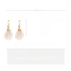 Détail des boucles d'oreilles à pétales avec perles et laiton avec tableau des dimensions