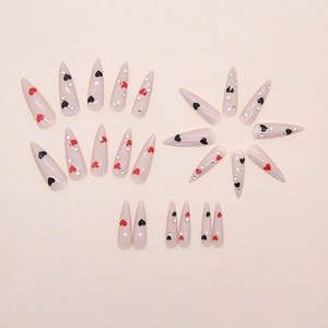 Unghie finte stiletto lunghe con cuori neri e rossi e strass, set da 24 pezzi