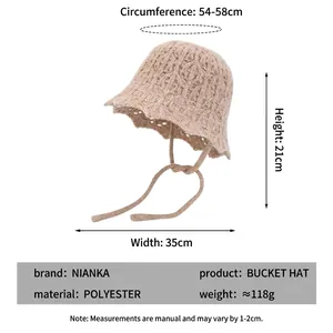 Chapeau bob en maille beige avec guide des tailles détaillé en polyester durable