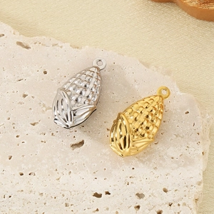 3D corn-shaped stainless steel fruit pendants in gold and silver for DIY jewelry