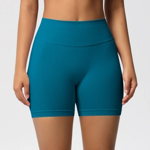 Détail du tissu du short de yoga sans couture à taille haute avec ceinture côtelée