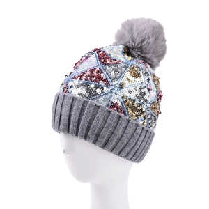 Winter-Strickmütze mit Pailletten und grauem Kunstfell-Bommel für Damen