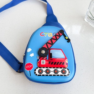 Sac de poitrine pour enfants bleu avec motif pelleteuse 3D et sangle ajustable