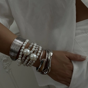 Layered Bracelets For Women Imitation Artificial Pearl Alloy Open Cuff Bangles Elegant Fashion Jewelry Statement Accessory