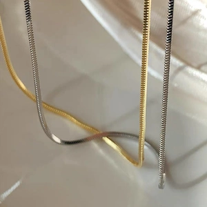 Collar Minimalista de Acero Inoxidable con Cadena de Hueso de Serpiente para Mujer Hombre Dorado Plateado Joyería Versátil