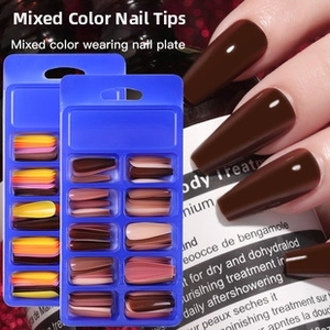 Kit unghie finte lunghe a ballerina in colori misti marrone scuro e rosa nude