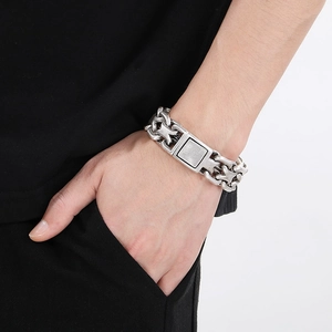 Men's vintage silver stainless steel chain bracelet with interlocking thick links