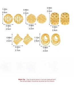 Detailed size guide for gold hammered stainless steel earrings with various textures