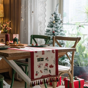 Christmas Table Runner Polyester Jacquard Weaving Reindeer Snowman Pattern With Tassels Holiday Dining Decoration