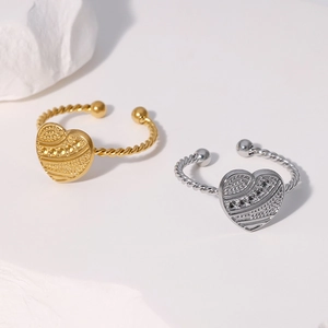 Bague Ouverte En Acier Inoxydable En Forme De Cœur Texture Martelée Tige De Corde Torsadée Ajustable Femmes Or 18K